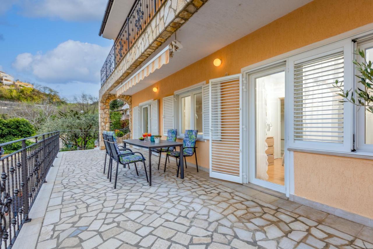 Apartman Marina Vrbnik Exteriér fotografie